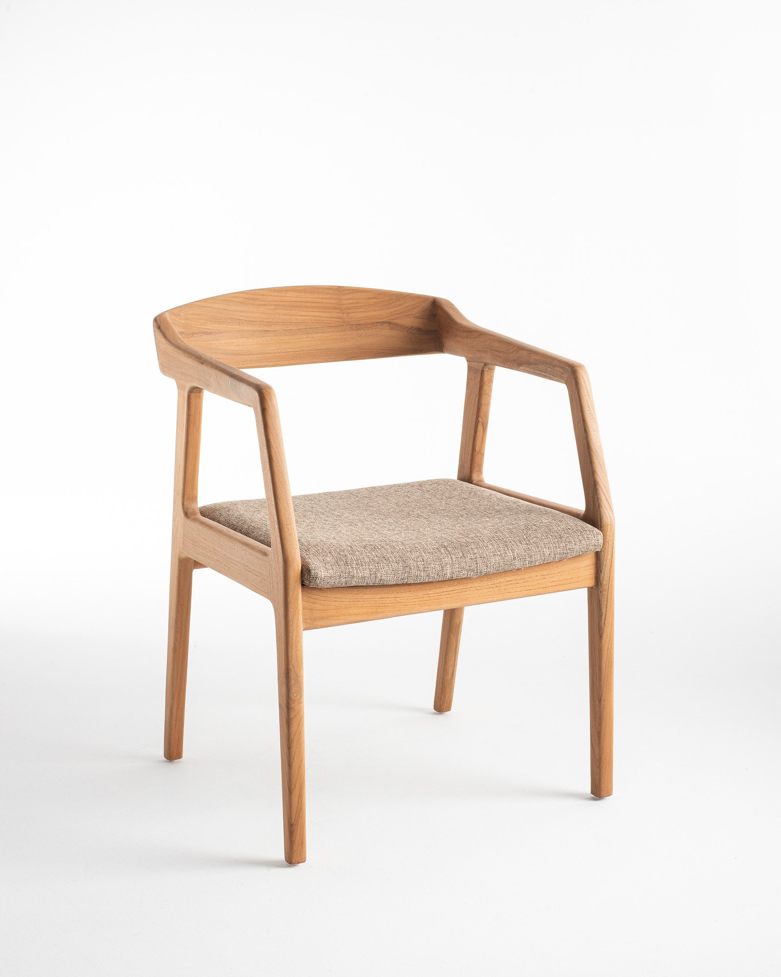 HENDRY DINING ARM CHAIR/ WALNUT/NATURAL